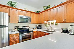 Kahala 812
