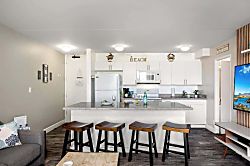 Waikiki Banyan 1804 T1
