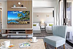 Waikiki Banyan 1804 T1
