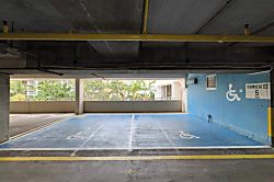 Waikiki Banyan 2205 T2