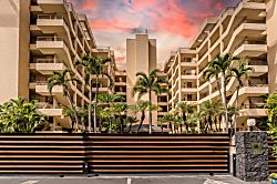 Polo Beach Club 209