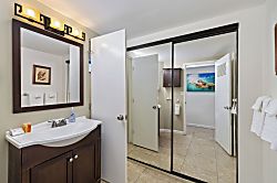 Waikiki Banyan for 2