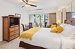 Waikiki Banyan for 2