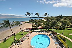Menehune Shores  2 Bedroom Oceanfront Unit - Pool