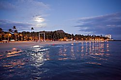 Waikiki Sunset Ocean View 1BR