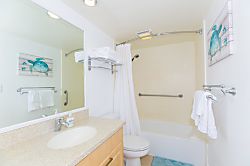 Waikiki Sunset Ocean View 1BR
