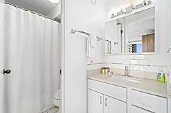 Waikiki Beach 1 Bedroom Condo