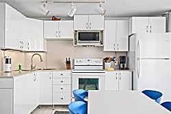 Waikiki Beach 1 Bedroom Condo