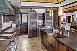 Oceanfront Luxury Villa with Infinity Pool