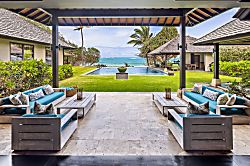 Oceanfront Luxury Villa with Infinity Pool