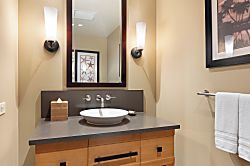 Beach Villas at Ko Olina O-1105 - Half bath/powder room with single vanity.