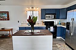 Vibrant Oceanview Escape