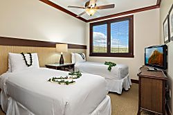 Beach Villas at Ko Olina O-1402 - The third guest bedroom has twin beds with scenic views and tropical decor.