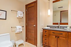 Beach Villas at Ko Olina O-521 - The second guest bathroom has all the comforts of home.