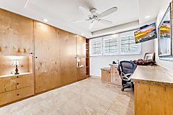 Royal Mauian 607