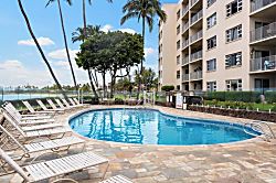 Royal Mauian 607