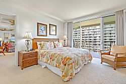 The Whaler 707 - Luxurious Oceanview Suite