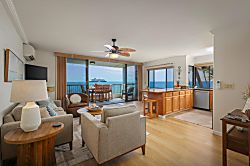 Kona Reef A-27 Oceanfront Retreat