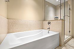 Honua Kai Resort Hokulani 822