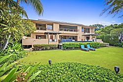 Hale I'a U'i Oceanfront Retreat