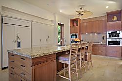 Hale I'a U'i Oceanfront Retreat