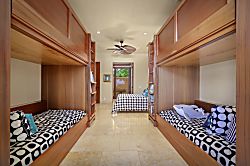 Hale I'a U'i Oceanfront Retreat