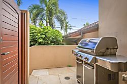 Hale I'a U'i Oceanfront Retreat