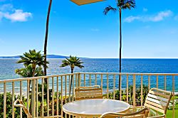 Kamaole Nalu 3rd Floor  - Outdoor dining