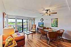 Kihei Akahi C407 Partial  - Living area