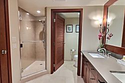 Beach Villas at Ko Olina O-421 - Bathroom
