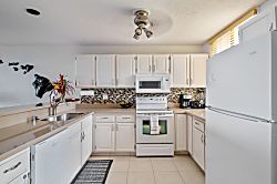 Country Club Villas Unit 140