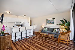 1806-1 at the Waikiki Banyan