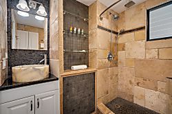 Waikiki Grand Suite 918