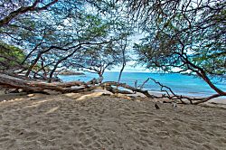 LalamiIo Beach House 