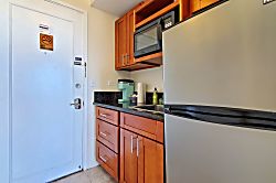 Waikiki Grand Suite 715