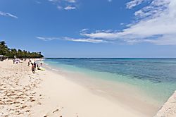 Waikiki Banyan 1608-I