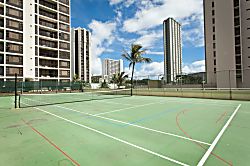 Waikiki Banyan 1608-I