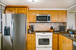 Diamond Head Beach Hotel 701