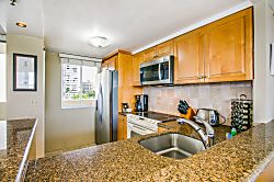 Diamond Head Beach Hotel 701