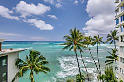 Diamond Head Beach Hotel 701