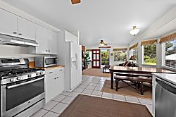 Red 'Ohana 3BD, Waimea, Hawaii - Private kitchen