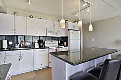 Waikiki Banyan Condo