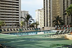 Waikiki Banyan Condo