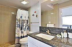 Waikiki Banyan Condo