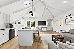 Kealoha ~ Hanalei Bay - Interior