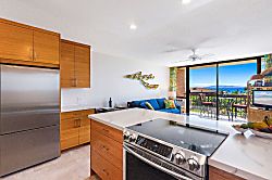 Kihei Beachfront Condo - Upper Floor