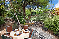 Lalamilo Beach Bungalow