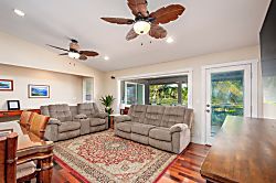 Brenneckes Beach House