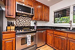 Kauai Tree House HAENA