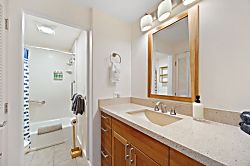 Kapaa Shore Resort #118